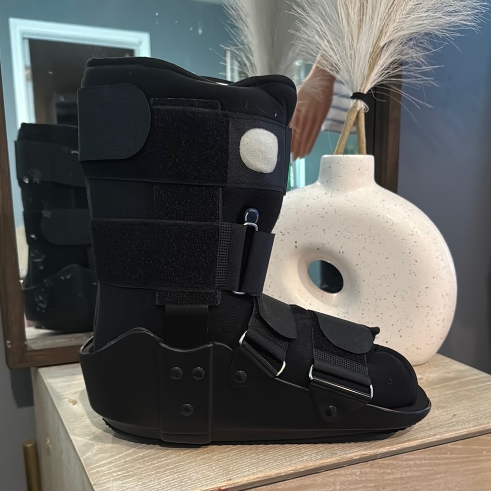 Adjustable Black Walking Boot